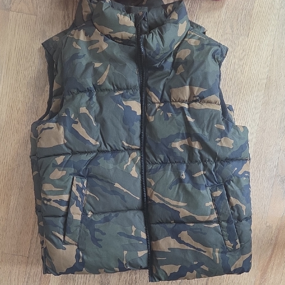Old Navy Camouflage Vest